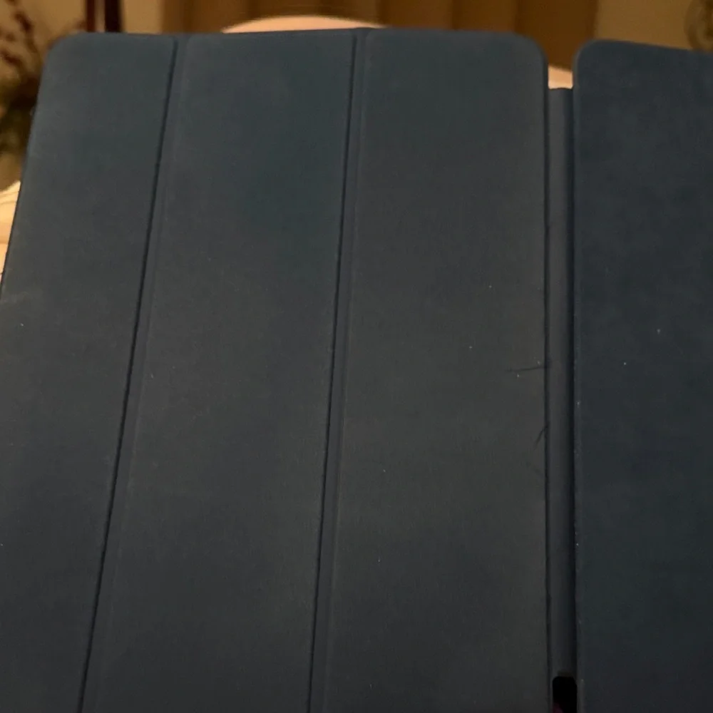 Apple iPad Pro Smart Folio - Navy - Picture 4 of 5